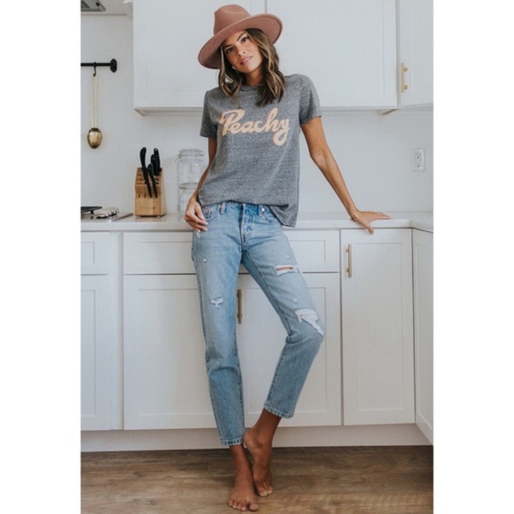 Nwt levis 501 crop tapered leg rolled hem 28/32